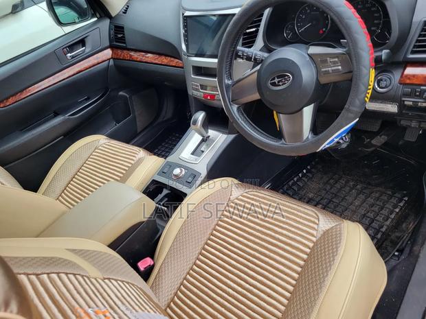 Subaru Outback 2.5i CVT 2012 White