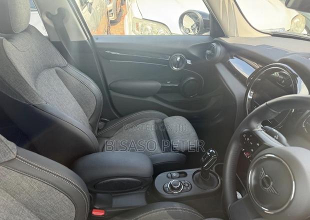Mini Cooper 2023 Blue
