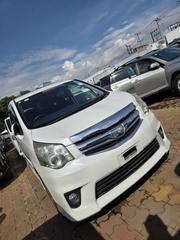 Toyota Noah 2013 White for sale