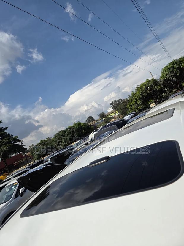 Toyota Noah 2013 White