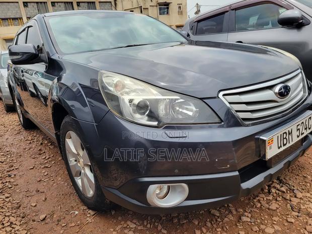 Subaru Outback 2.5i CVT 2012 Gray