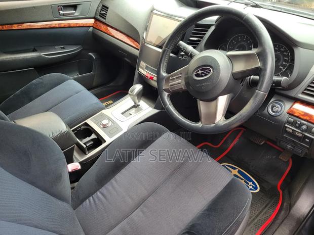 Subaru Outback 2.5i CVT 2012 Gray