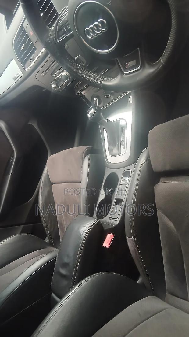 Audi Q3 2016 Black