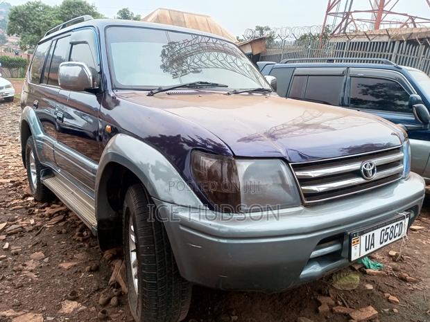Toyota Land Cruiser Prado 2002 Blue