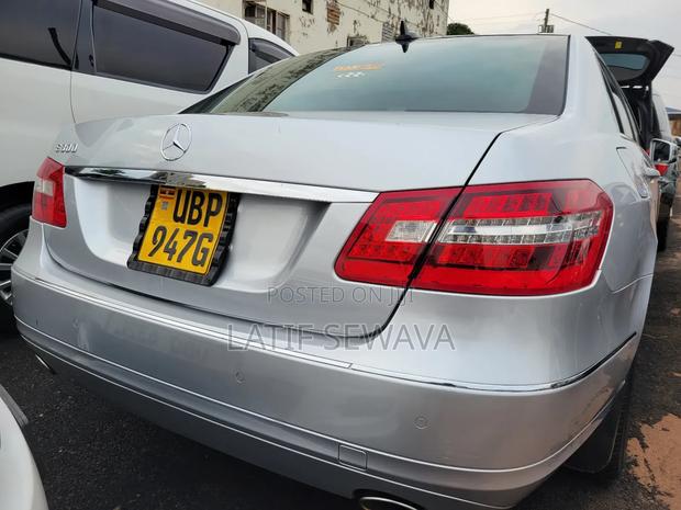 Mercedes-Benz E300 2013 Silver