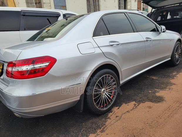 Mercedes-Benz E300 2013 Silver