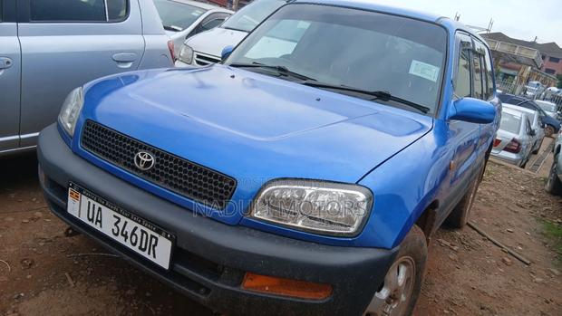 Toyota RAV4 Automatic 2000 Blue