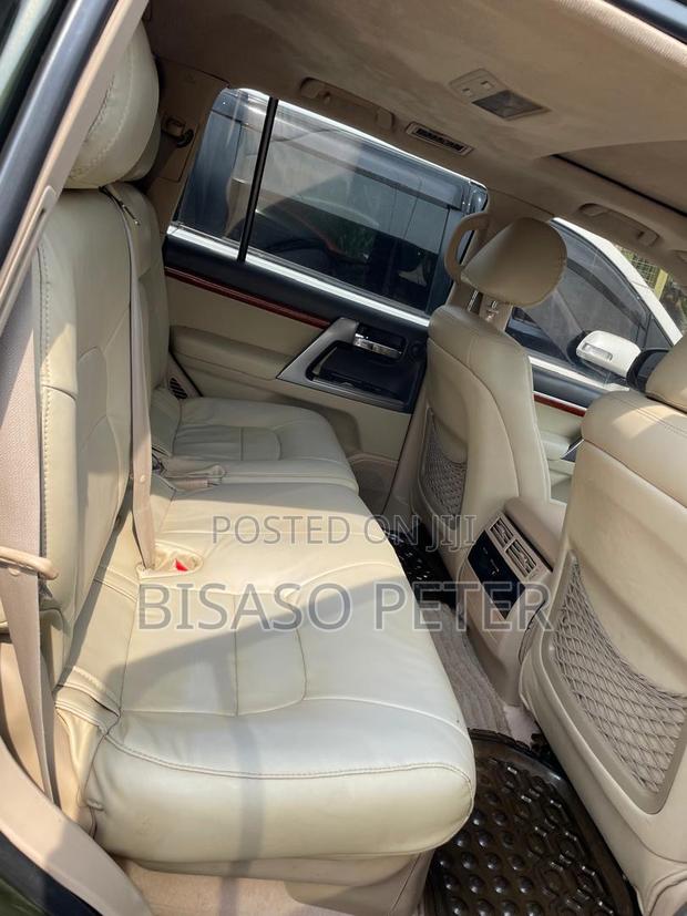 Toyota Land Cruiser 4.5 V8 GX-R 2015 Green