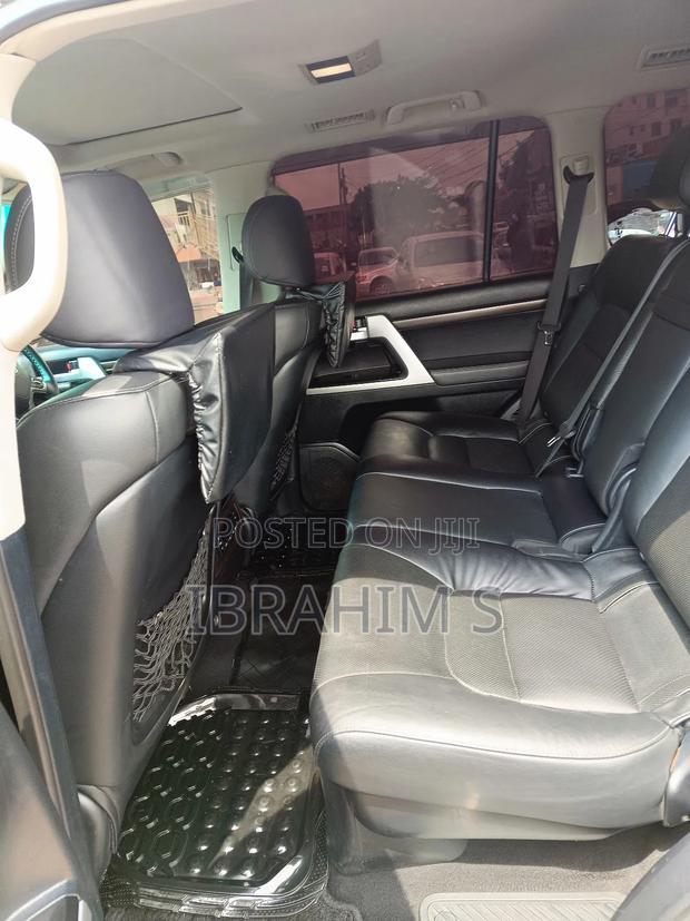 Toyota Land Cruiser Prado 2017 Black