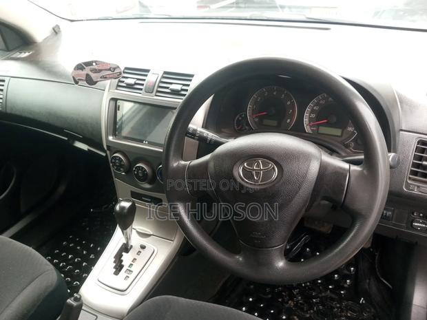 Toyota Corolla Fielder 2010 White
