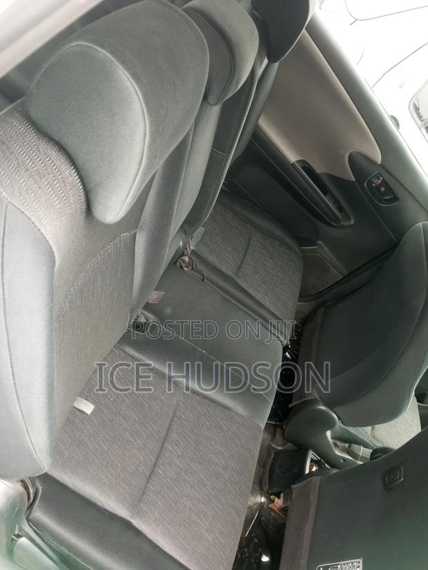 Toyota Wish 2012 Silver