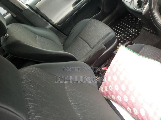 Toyota Wish 2012 Silver