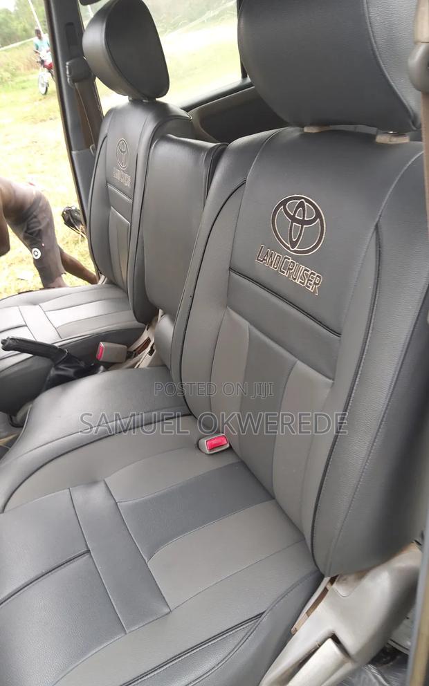 Toyota Land Cruiser 100 4.2 2006 Gray