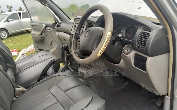 Toyota Land Cruiser 100 4.2 2006 Gray