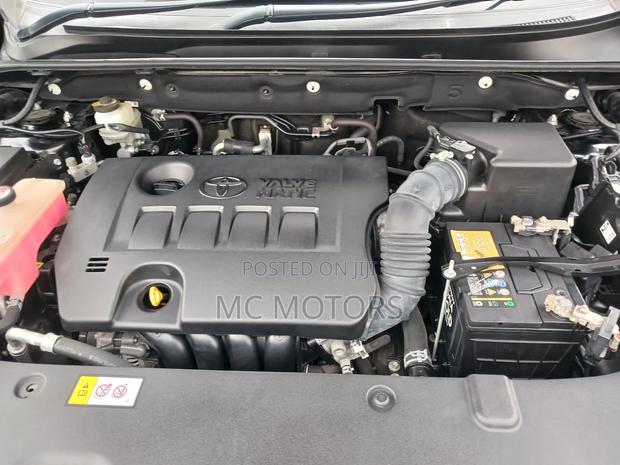 Toyota Harrier 2.0 2017 Black