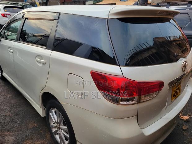 Toyota Wish 2009 White