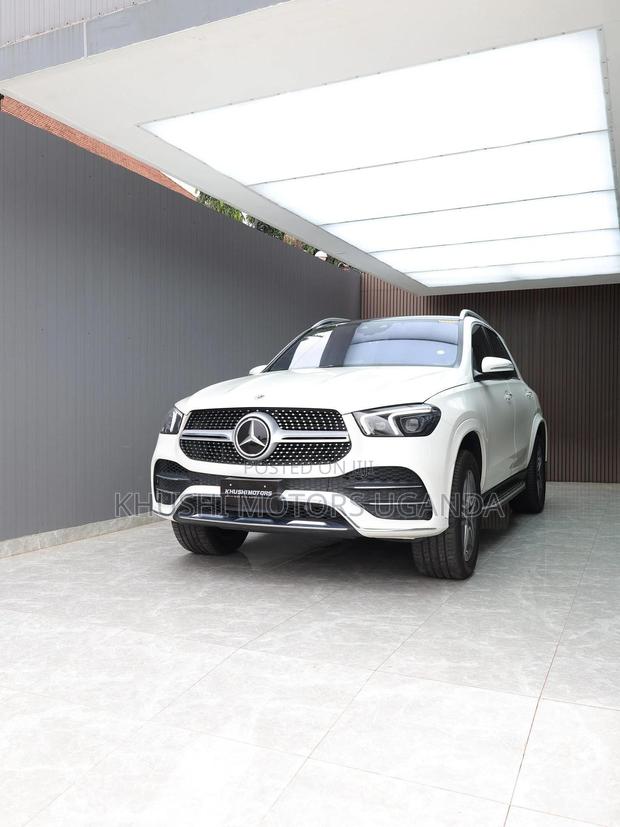 Mercedes-Benz GLE-Class GLE 400d 4MATIC 2019 White