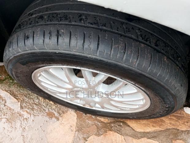 Subaru Forester 2006 White