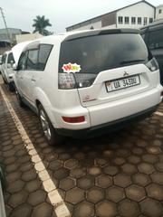 Mitsubishi Outlander 2011 White for sale