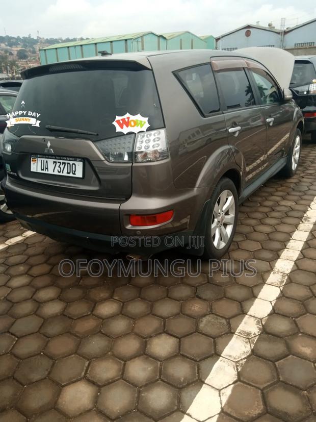 Mitsubishi Outlander 2011 Brown