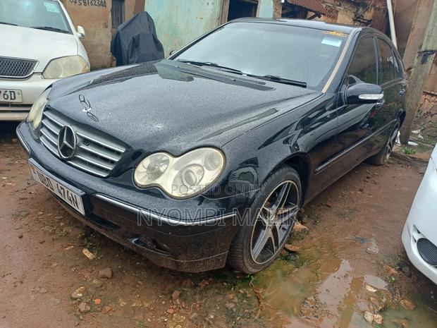 Mercedes-Benz C200 2006 Black