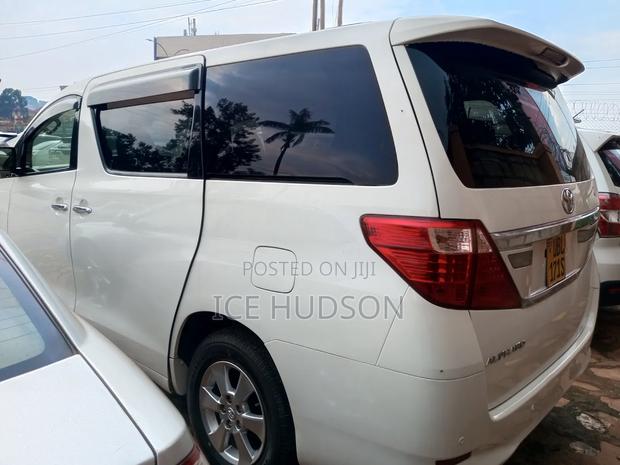 Toyota Alphard 2011 White