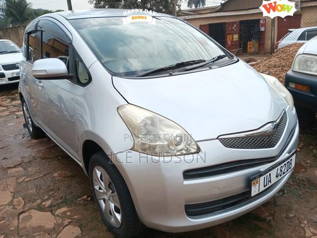 Toyota Ractis 2007 Silver
