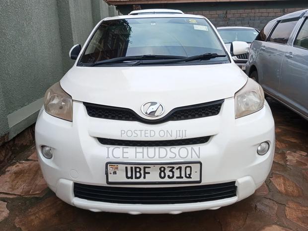 Toyota IST 2008 White