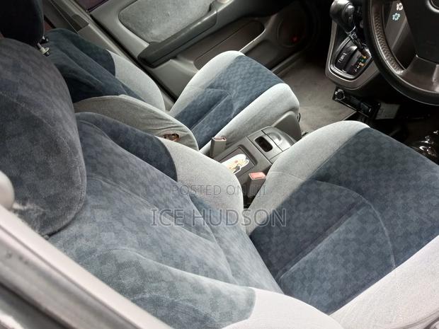 Toyota Harrier 2001 Gold