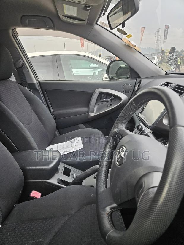 Toyota Vanguard 2013 Black