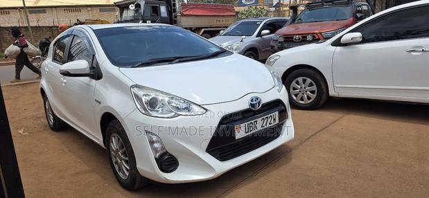 Toyota Aqua 2017 White