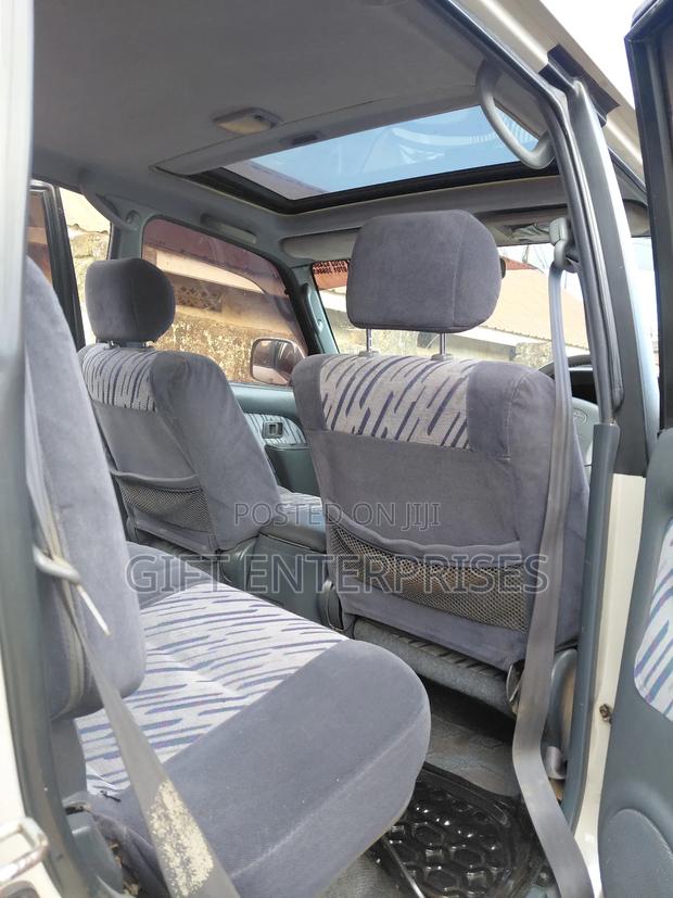 Toyota Land Cruiser Prado 2001 Pearl