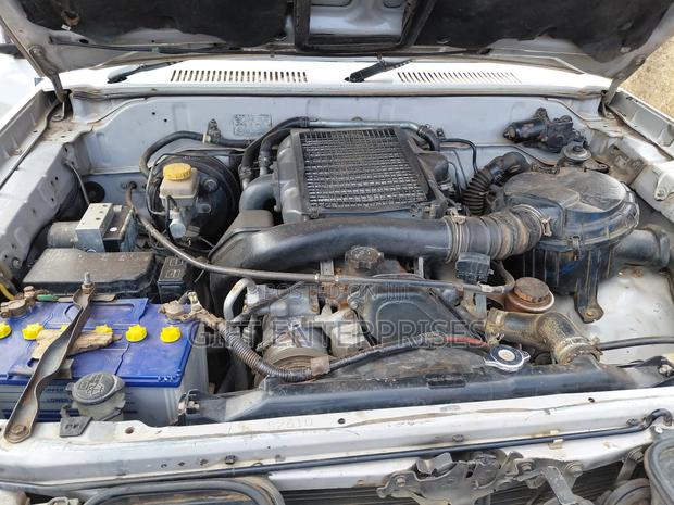 Toyota Land Cruiser Prado 2001 Pearl