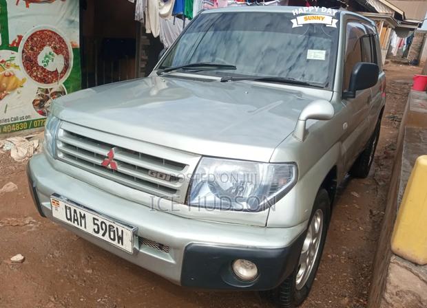 Mitsubishi Pajero IO 2003 Gray