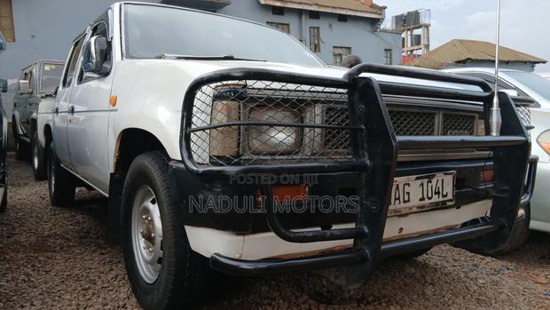 Datsun 1200 1973 White