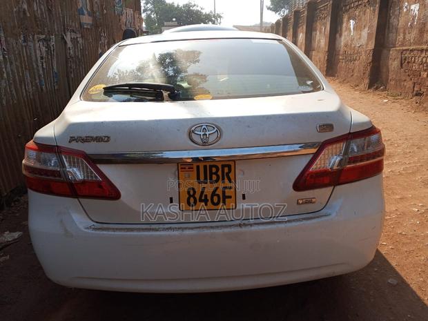 Toyota Premio 2012 White