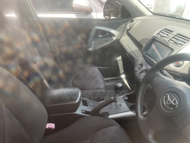 Toyota RAV4 2009 White