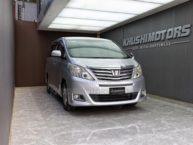 Toyota Alphard 2.4 Petrol AWD 2012 Silver