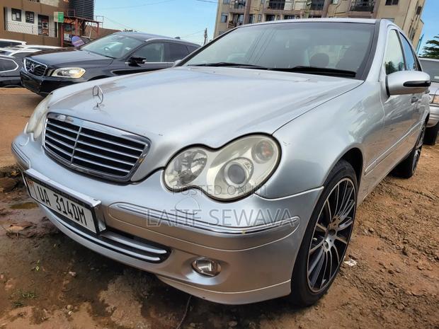 Mercedes-Benz C180 2004 Silver