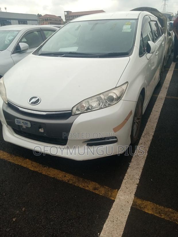 Toyota Wish 2013 White