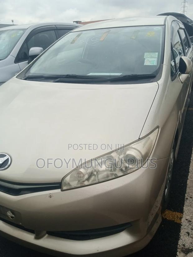 Toyota Wish 2013 Brown