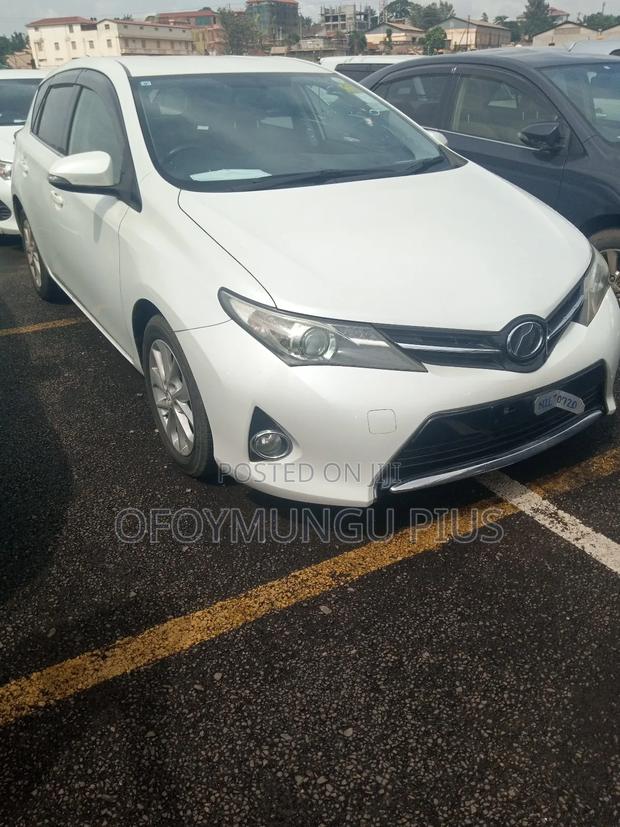 Toyota Auris 2013 White
