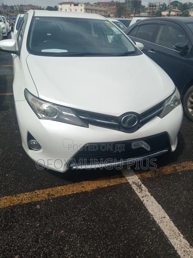 Toyota Auris 2013 White