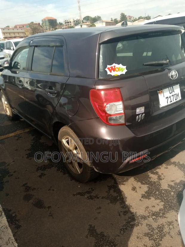 Toyota IST 2012 Maroon