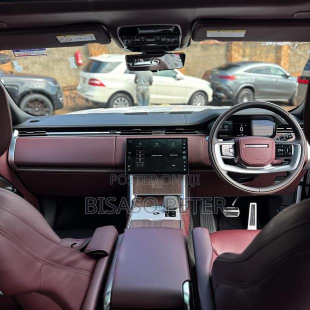 Land Rover Range Rover Vogue 2024 White