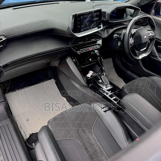 Peugeot 2008 2025 Blue