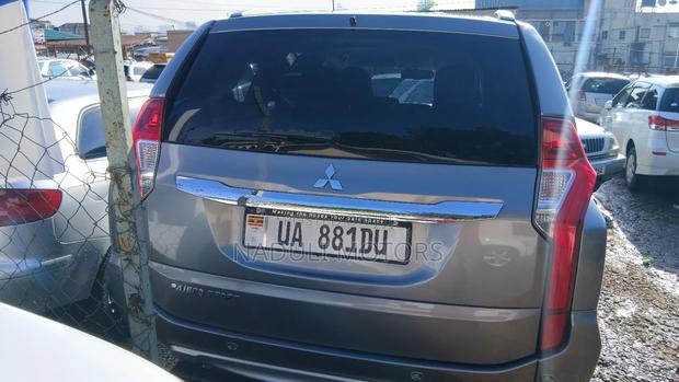 Mitsubishi Pajero Sport 2017 Silver