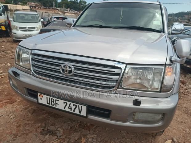 Toyota Land Cruiser 2006 Silver