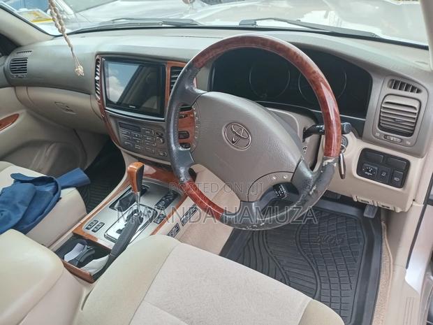 Toyota Land Cruiser 2006 Silver
