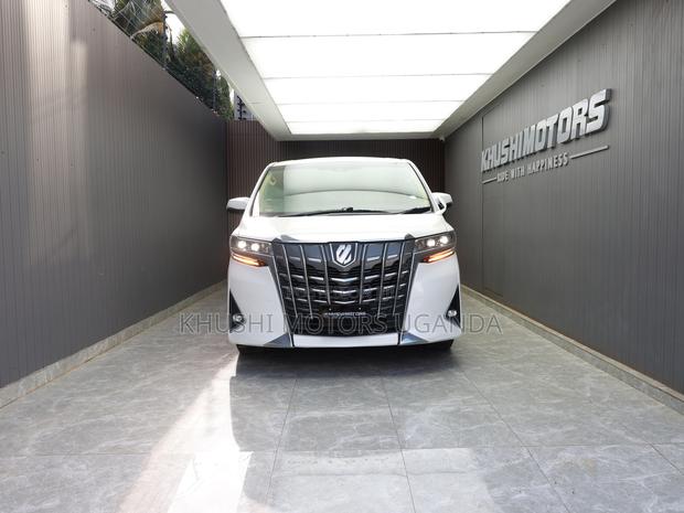 Toyota Alphard 2.5 Petrol AWD 2018 White